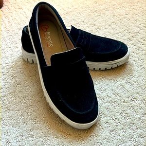Blondo waterproof suede loafers.  Made I. Canada
